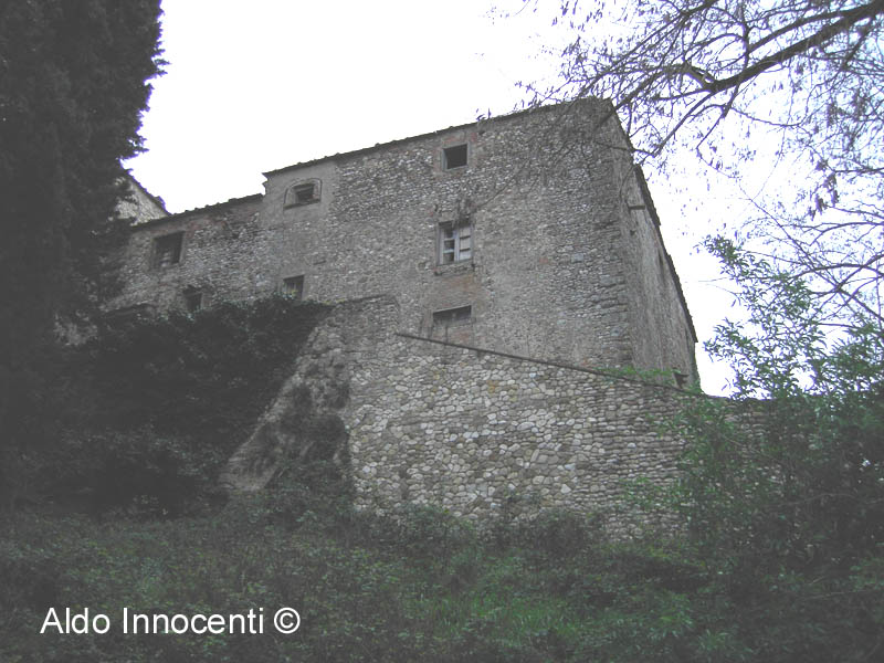 CASTELLO DI LUCARDO