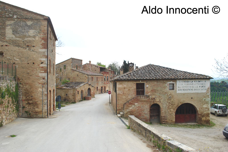 LUCIGNANO D'ASSO: SCORCIO DEL PAESE