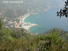 ALTRA IMMAGINE DI MONTEROSSO DAL SENTIERO PER PUNTA MESCO