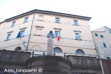 CASTAGNETO CARDUCCI: MUNICIPIO E BUSTO DEL CARDUCCI 2' IMMAGINE