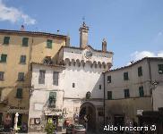 SCANSANO: PORTA GROSSETANA 3' IMMAGINE