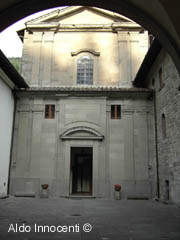 FACCIATA DELLA CHIESA DEI SANTI DONATO E ILARIONE A CAMALDOLI