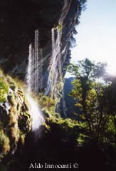 PRIMA IMMAGINE DI GROTTA ALL'ONDA